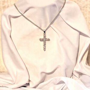 Stainless steel cross with necklace 22 inches long